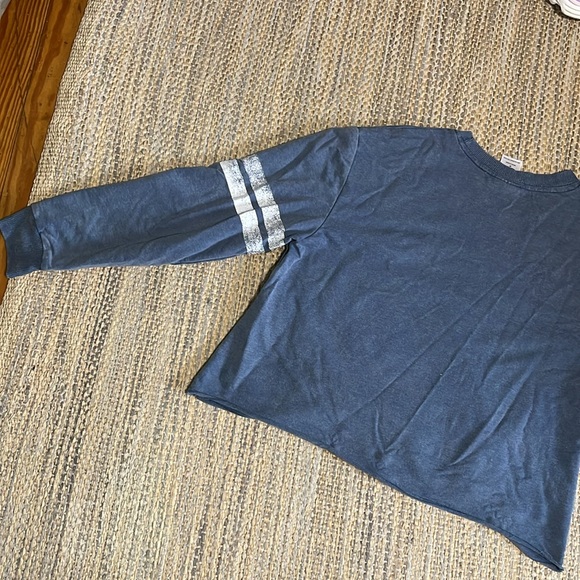 WALT DISNEY WORLD MICKEY MOUSE LONG SLEEVE - Picture 8 of 8